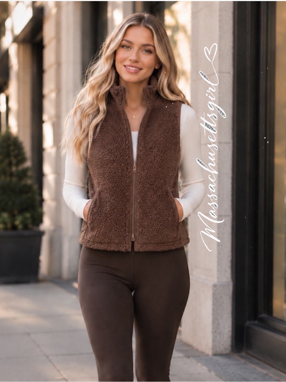 TNA Aritzia Cody Massive Polar Vest Teddy Bear Brown Size XS